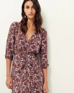 Sale Nylia v Robes