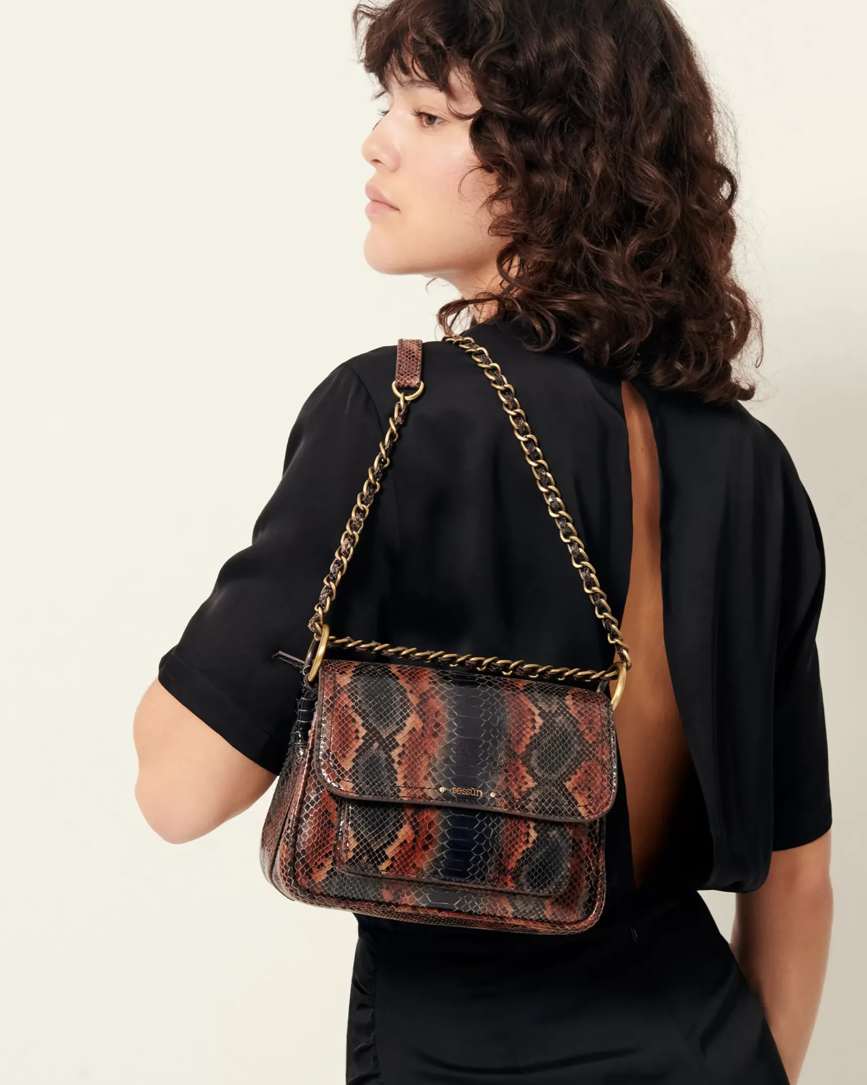 Discount Thea Courtes